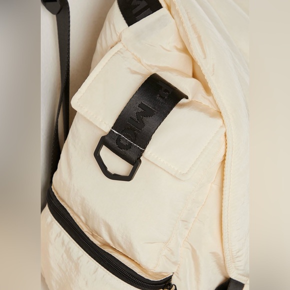 NWT FP Movement Cool & Cozy Pack~ Homeplate - Picture 3 of 4